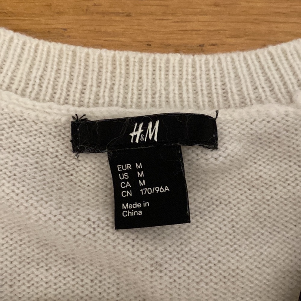 H&M Patterned Sweater - Picture 2 of 3